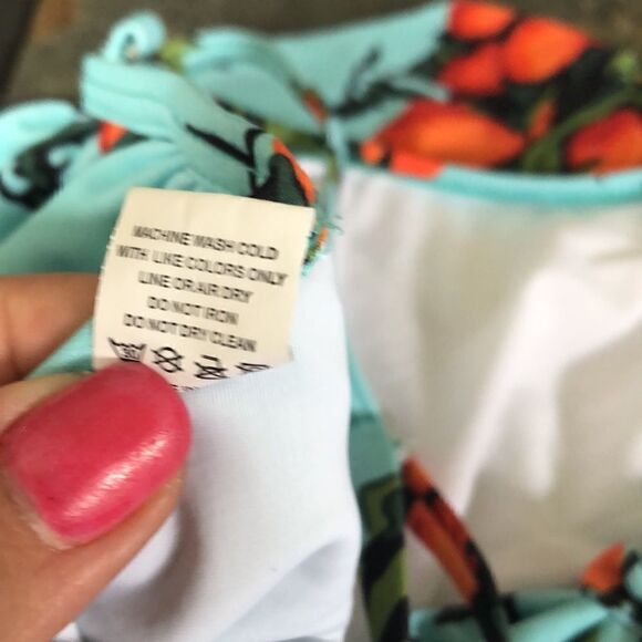 UTTU Triangle Ruffled Swim top size XL - Picture 6 of 7